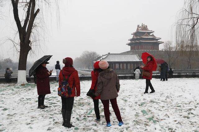 第二场雪  镜头（七）故宫闭馆 大雪“敲门”