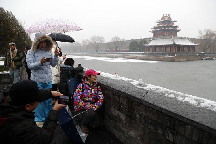 第二场雪  镜头（七）故宫闭馆 大雪“敲门”