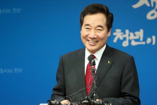 韩国现任总理李洛渊（《天地日报》）