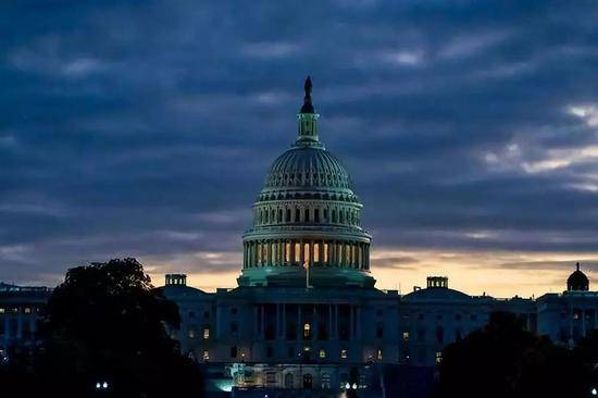 这是10月29日在美国华盛顿拍摄的国会大厦。新华社/美联