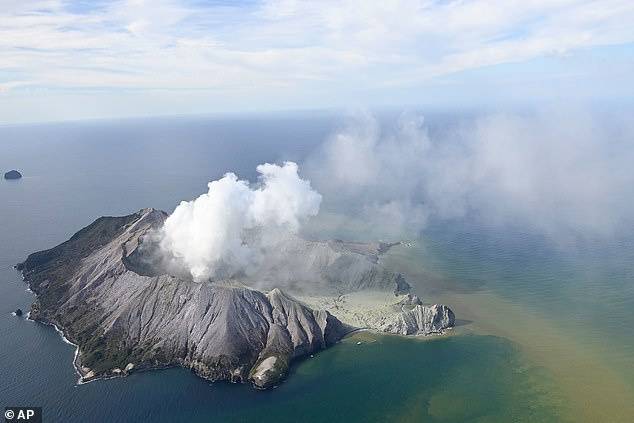新西兰火山喷发（图：美联社）
