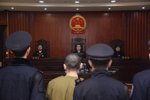 盘踞数码城诱迫被害人买手机 5人恶势力集团获刑