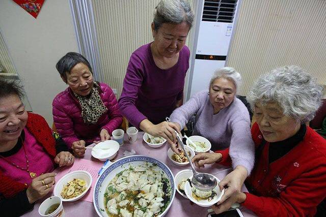 冬至包馄饨 建国门街道拉开立春文化节序幕