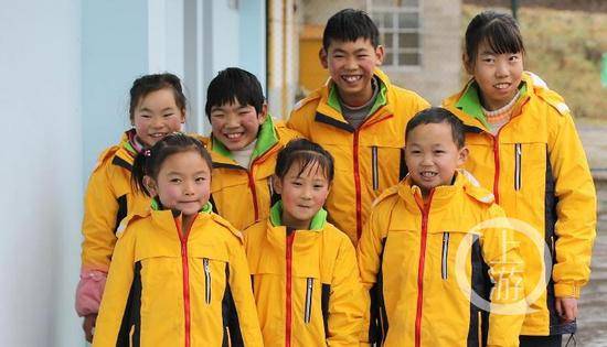 7名学生在海拔1800米的学校 寒假时间由天气决定