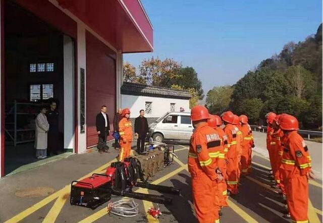 金华实施人工增雨 有效缓解森林防火形势