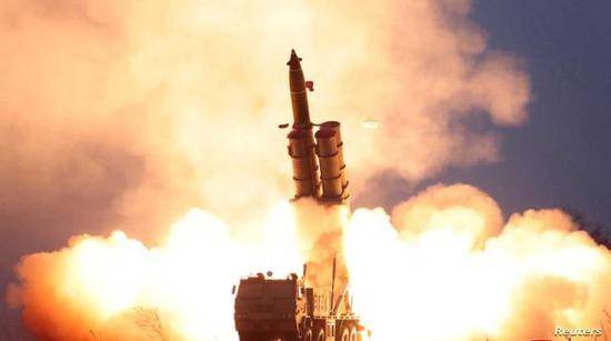 今年11月28日，朝鲜试射“疑似超大型火箭炮炮弹”（图源：路透社）