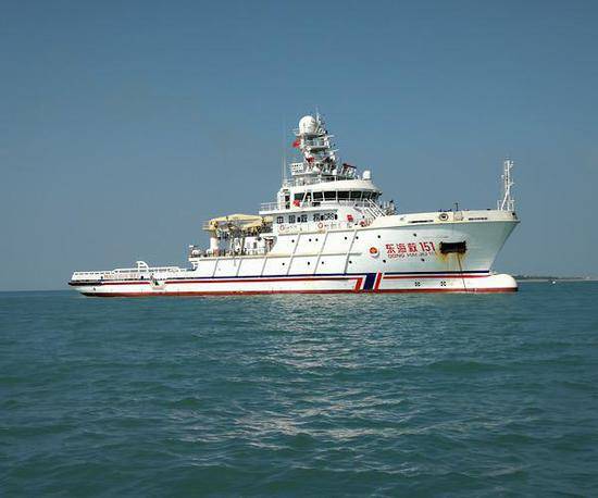 图说：“东海救151”轮今天加入动态值班待命序列东海救助局供图（下同）