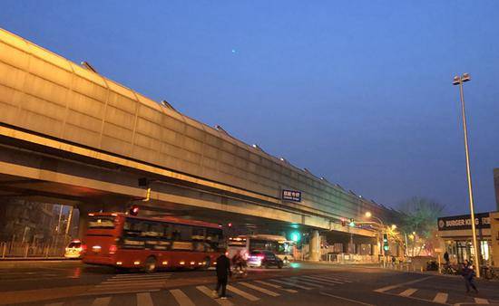 北京今日“阴晴交替” 夜间山区将有雪