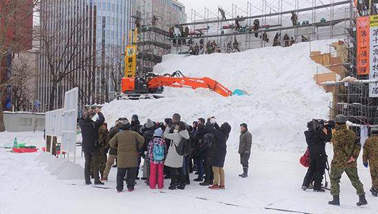 滑雪场关门企鹅运动不足 北海道这个冬季有点难