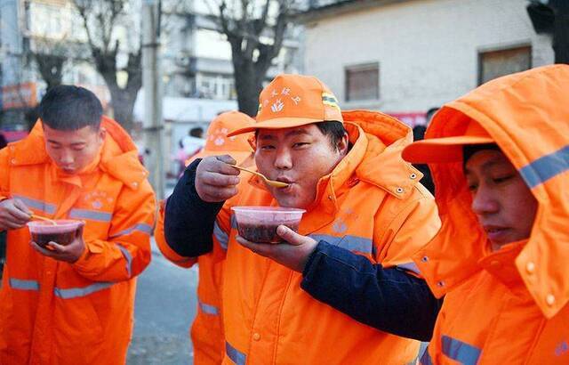 熬粥 煮蛋 送对联 顺义胜利街道温暖过“腊八” 组图