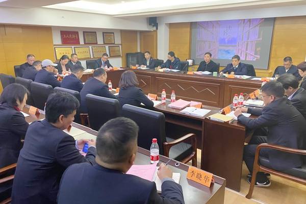 省机关事务局徐建刚副局长参加公车管理中心读书分享会