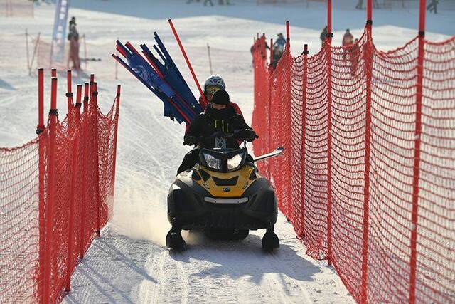 迎冬奥 雪场练兵 延庆京张大众滑雪交流赛开赛