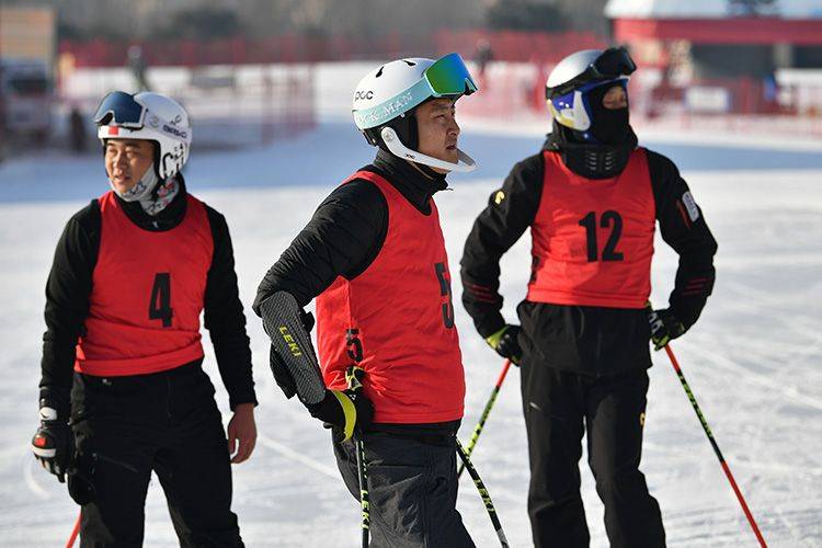 迎冬奥 雪场练兵 延庆京张大众滑雪交流赛开赛