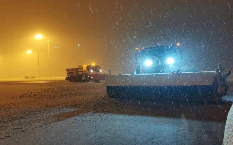 大兴机场降雪预计持续至6日7时 能见度有所下降