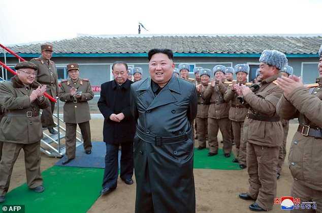 朝鲜举行盛大集会 声援“大力推进战略武器开发”