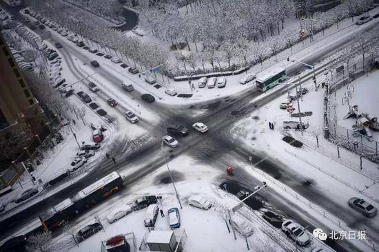 2020第一场雪上热搜 网友发来灵魂追问