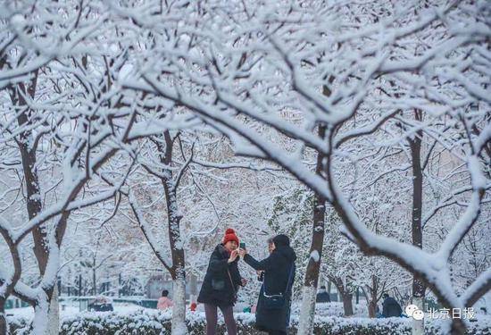 2020第一场雪上热搜 网友发来灵魂追问