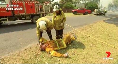 澳大利亚政府救火不力 消防员愤怒叫总理“滚蛋”