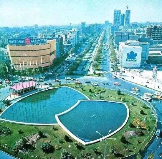  1971年德黑兰维里阿瑟广场