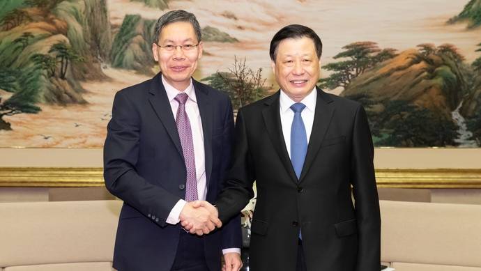 这个国家与中国建交30年，与上海有不少共性，上海市长会见驻华大使