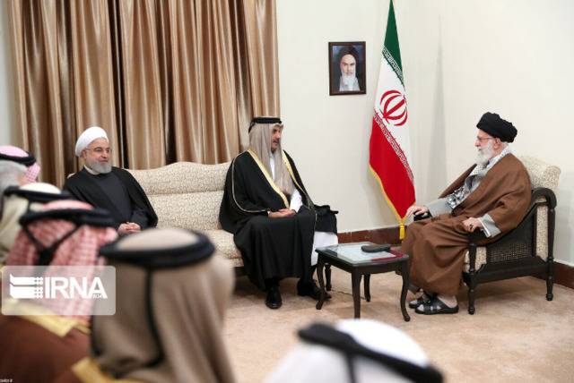 1月12日晚，伊朗最高领袖与卡塔尔埃米尔举行了会谈图自IRNA