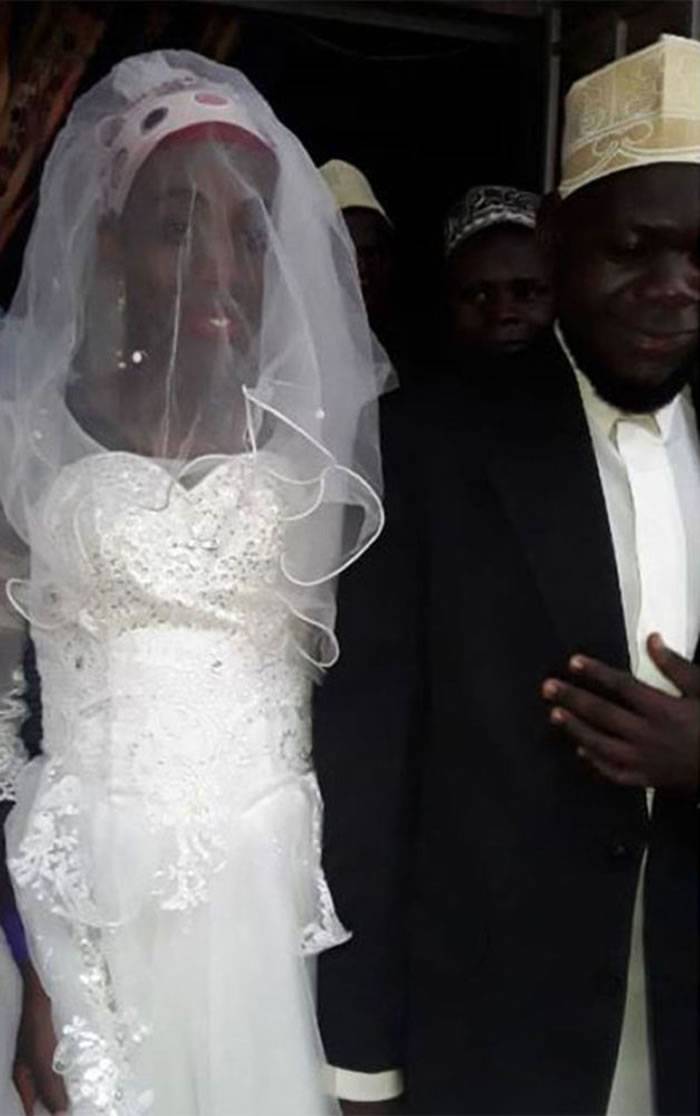 乌干达伊玛目穆罕默德•穆图姆巴娶的“姑娘”原来是男人