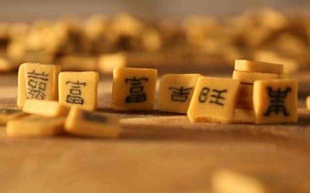 汉字吃进嘴里是啥味？徽州“字豆糖”节前每天赶制六百斤