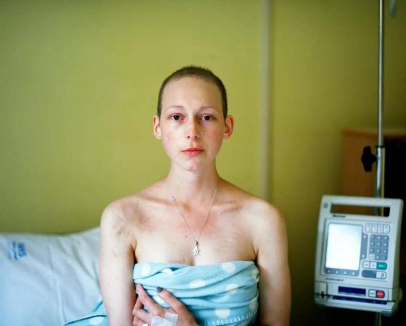 女摄影师自拍抗癌全过程：你无所畏惧的样子真美