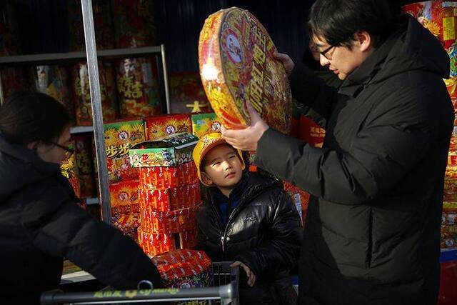 鼠年烟花正式开卖 市区仅海淀和石景山两个销售点