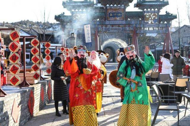 想感受旧时庙会年味 来长城脚下过大年