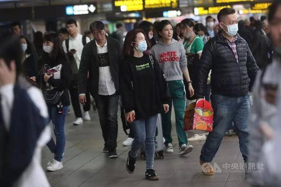 台湾确诊首例肺炎病例 往来武汉旅行团按暂停键