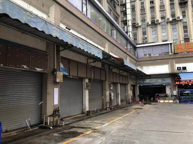 佛山海宝湾野味店被关 招牌被撤 市场工作人员三缄其口