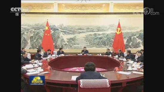 中共中央政治局常务委员会召开会议