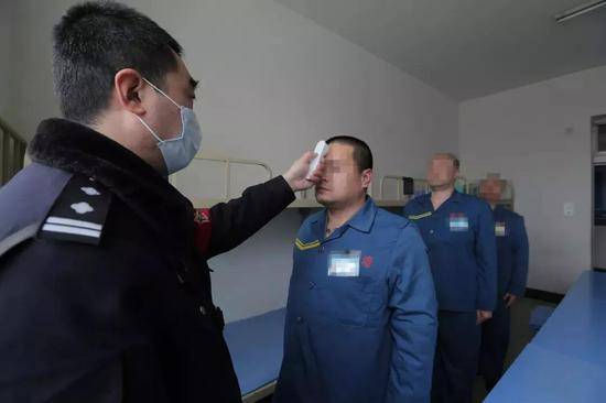 北京市监狱戒毒场实行封闭式管理