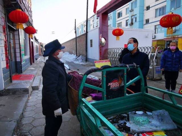 石泰峰在鄂尔多斯市检查督导新型冠状病毒感染肺炎疫情防控工作时强调压实责任 群策群力 更加严实细地做好疫情防控工作