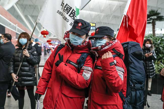 “一起拼、一起赢、一起回！”——辽宁驰援湖北危重症患者救治医疗队118名勇士出征记