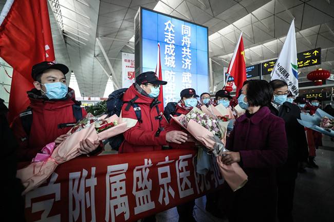 “一起拼、一起赢、一起回！”——辽宁驰援湖北危重症患者救治医疗队118名勇士出征记