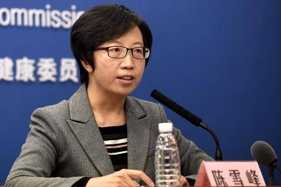 中科院心理所副所长陈雪峰回答记者提问。