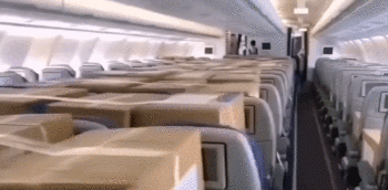 泪崩 这是一趟飞往广州的“口罩”航班