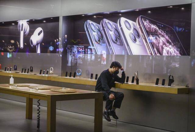 苹果1日表示，由于疫情，它将暂时关闭在中国的所有门店 Getty图