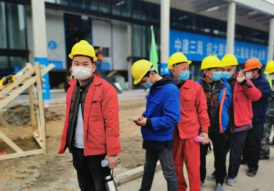 暖心！雷神山建设补贴捐家乡 河南项城俩兄弟真中