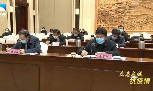 中央调整到湖北的王贺胜亮相 与省长副省长一起就坐