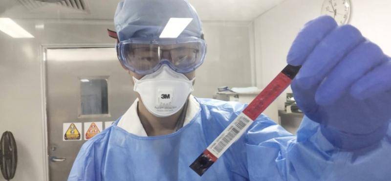 单人份2019新型冠状病毒IgM和IgG抗体化学发光检测试剂盒，已在深圳市第三人民医院（国家感染性疾病临床研究中心）完成了30例新冠病毒肺炎患者血液样本的检测。深圳大学供图
