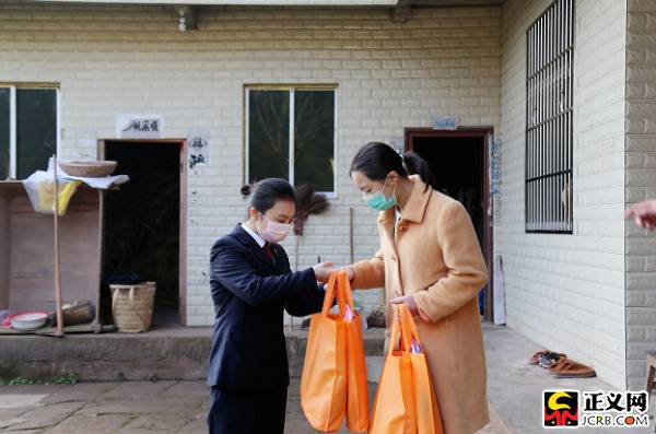 四川营山:“知心姐姐”用爱为留守儿童撑起防疫保护伞