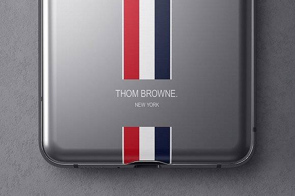 Thom Browne与三星推合作款折叠手机