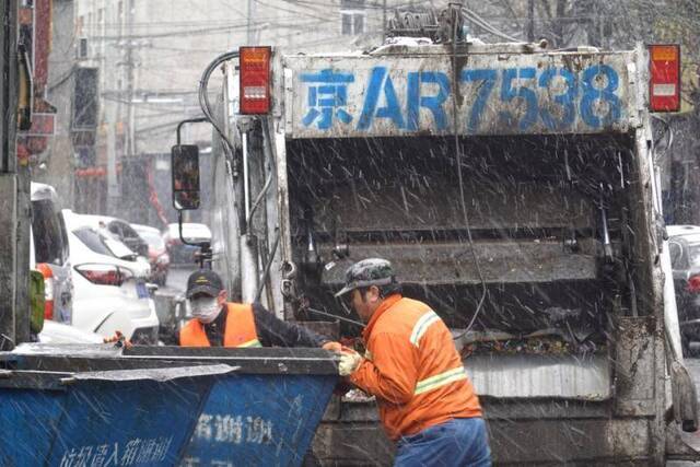 雪中的防疫和坚守