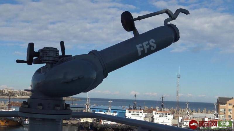  PN Yarmook号近海巡逻舰顶部安装的水炮