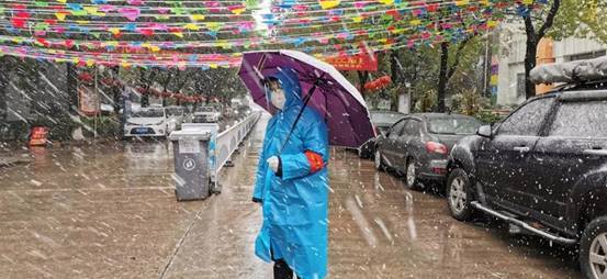 一如既往 战疫必胜：在风雪中坚守的法院干警