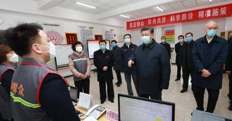 △2月10日，习近平在北京朝阳区安贞街道安华里社区，了解基层一线疫情联防联控情况。