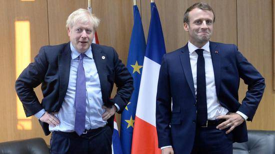 英国首相约翰逊和法国总统马克龙（图片来源：《泰晤士报》）